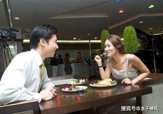 岑岑吃瓜相亲,一场别开生面的相亲奇遇记