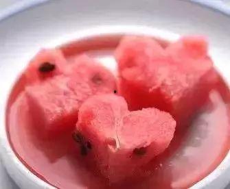 月经吃瓜好吗,月经周期与吃瓜的奇妙关系揭秘